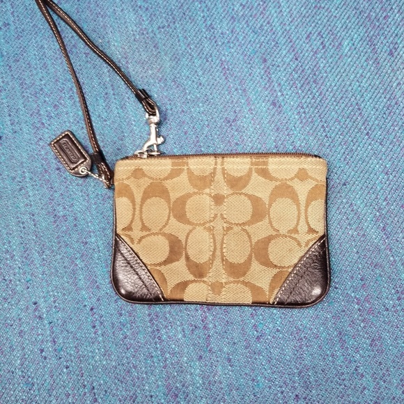 COACH  signature wristlet - Picture 3 of 5